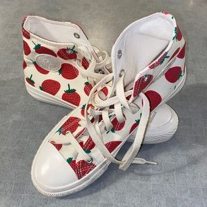 Dianxi Strawberry Hightop Sneakers NWOT (Size 8.5)